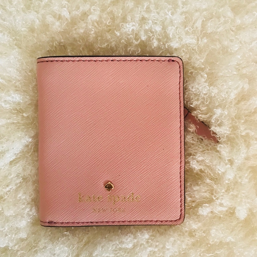 Kate Spade Mini Wallet ♠️